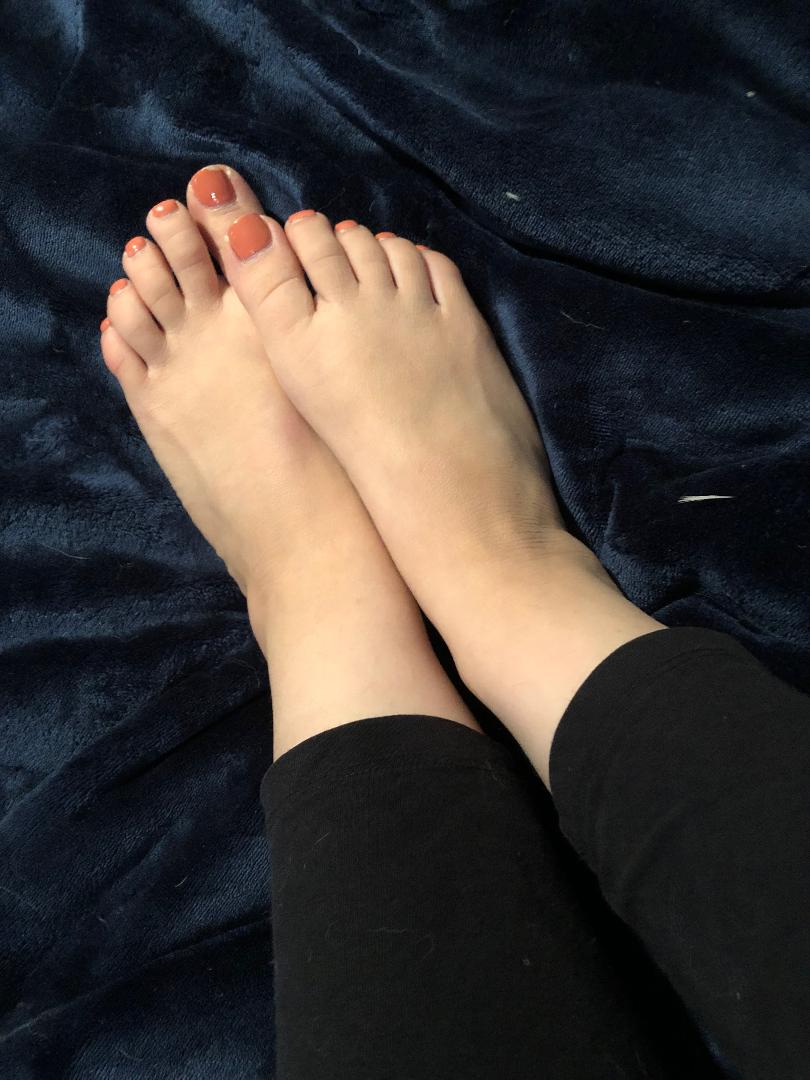 Cute feet fetish