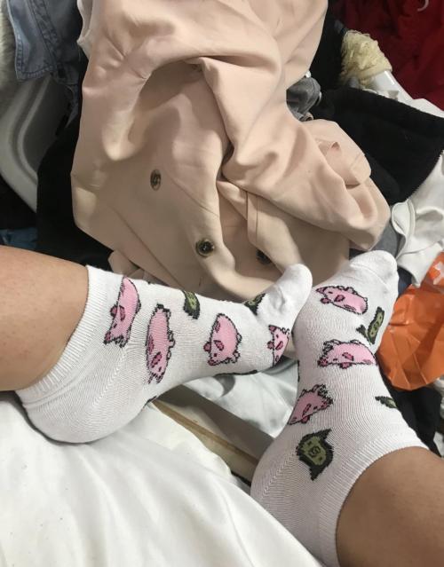 I love my pay pigs socks ðŸ’°ðŸ˜